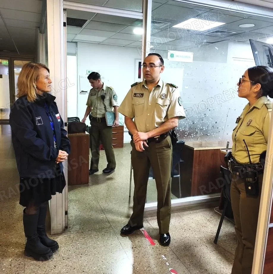 Delegada Presidencial de Talagante realiza recorrido nocturno por unidades policiales de la provincia