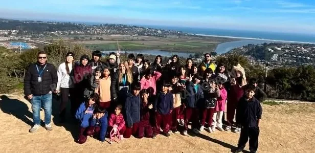 Niños de escuelas de invierno de Melipilla cerraron actividades con visita educativa al Museo de San Antonio