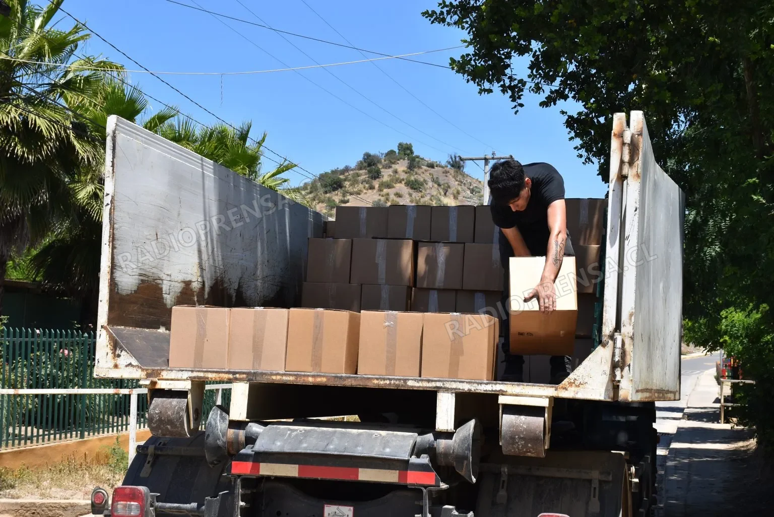 Alcaldesa Chamorro anuncia inicio de masiva entrega de mercadería, kits de aseo y vales de gas en Alhué