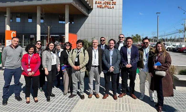 Delegación de Salud de Chiloé visita Hospital de Melipilla para conocer experiencia de traslado y puesta en marcha
