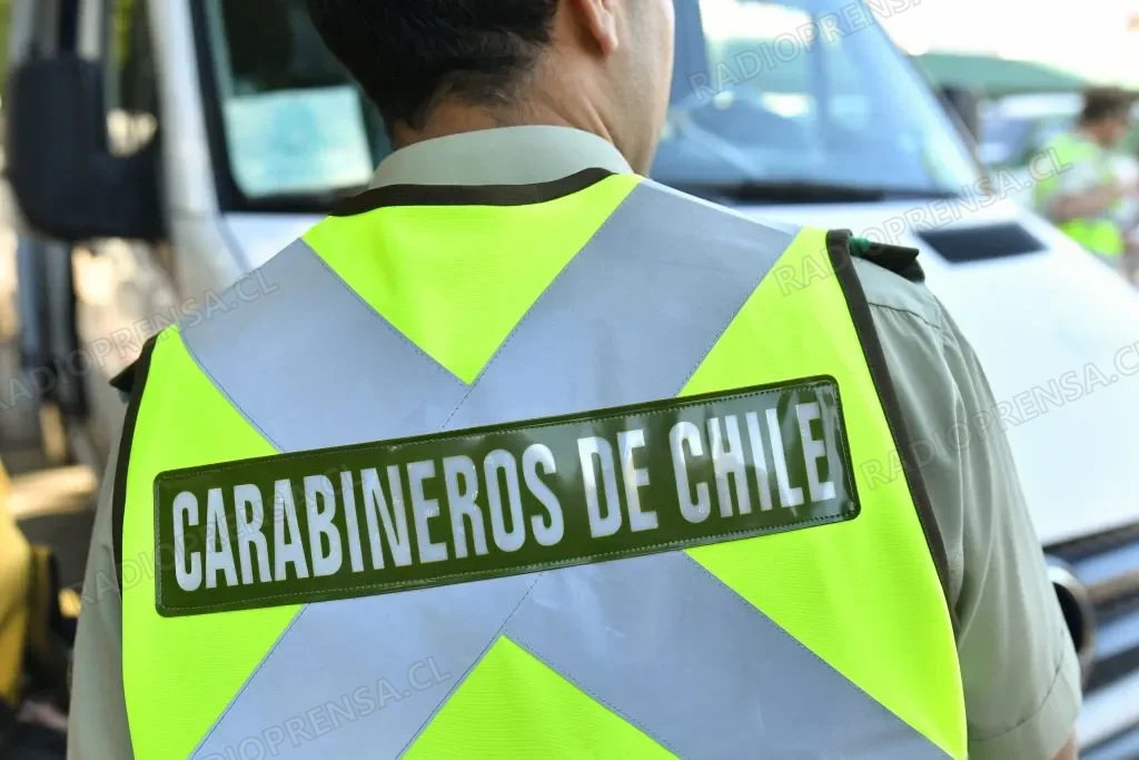 Volcamiento de minibús con 12 pasajeros en María Pinto