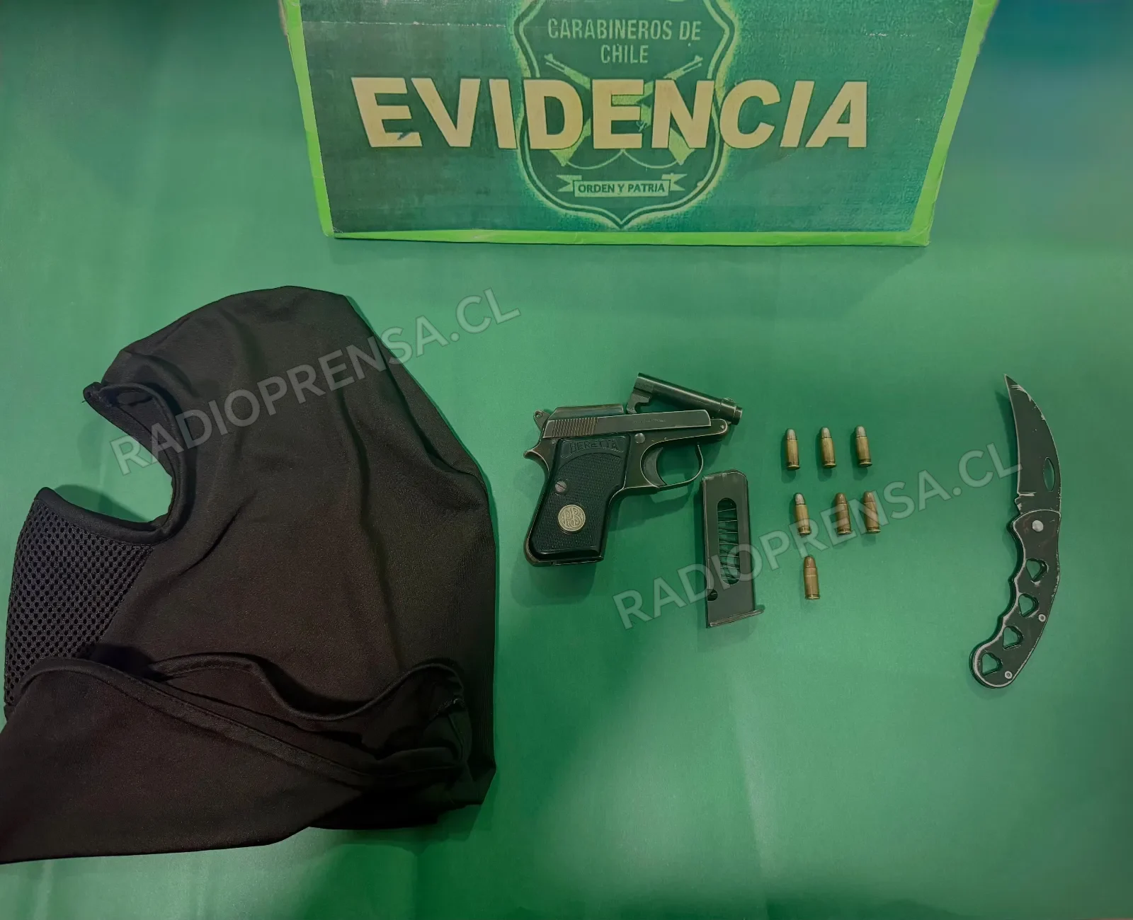 Cinco detenidos tras hallazgo de arma de fuego oculta en vehículo fiscalizado en Malloco