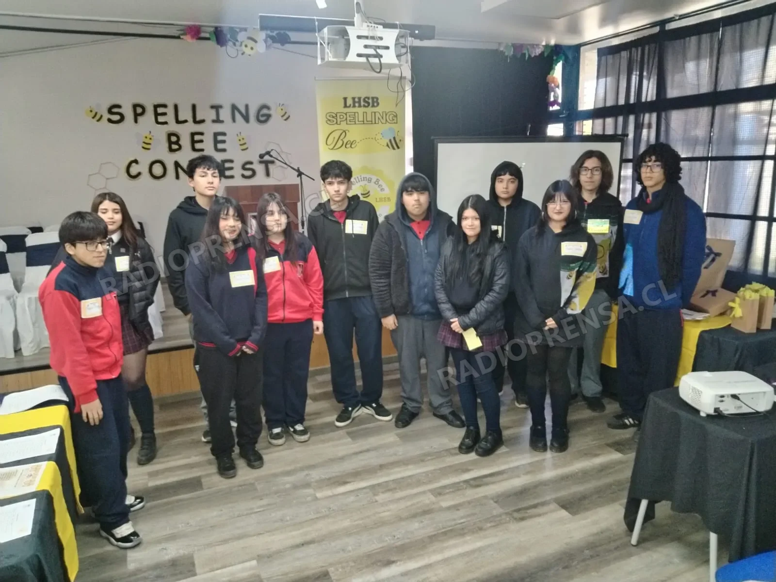 Estudiantes del Liceo Hermanos Sotomayor Baeza demostraron su talento y dominio del inglés en el Spelling Bee 2026