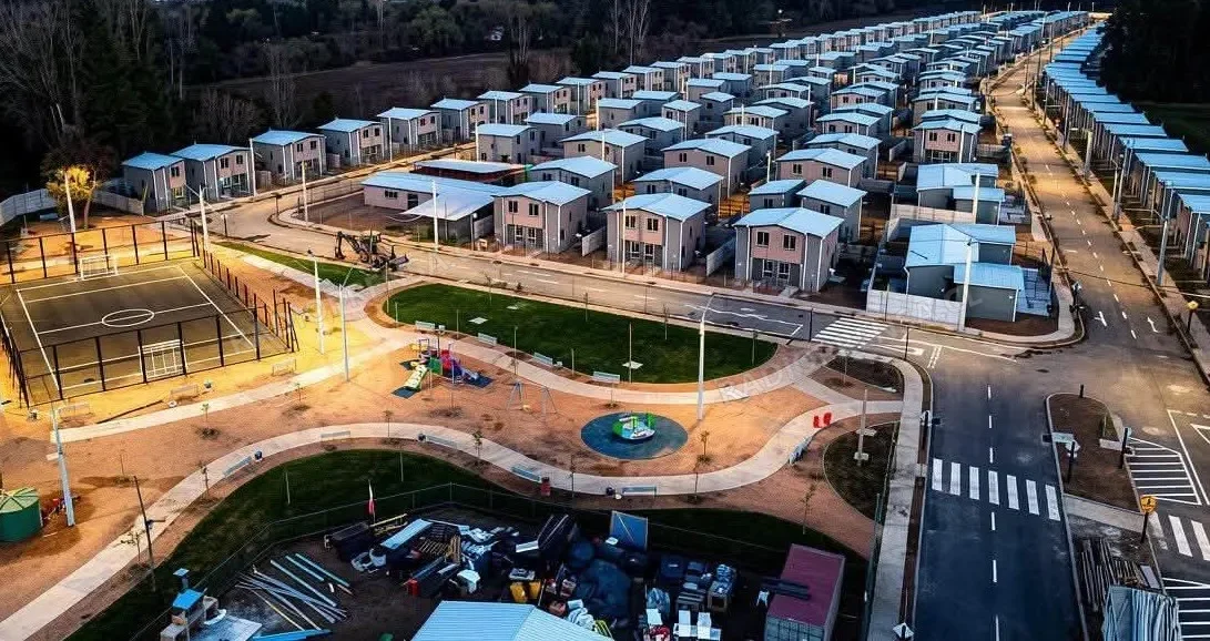 299 familias de Aguas Claras ya recibieron sus viviendas en El Monte