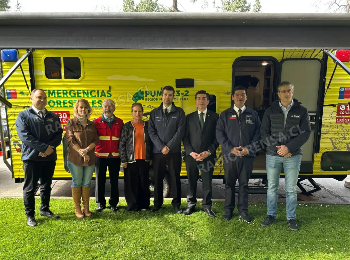 Autoridades de Melipilla y Talagante visitan central de cámaras de CONAF Metropolitana para conocer sus capacidades operativas ante la próxima temporada de incendios forestales