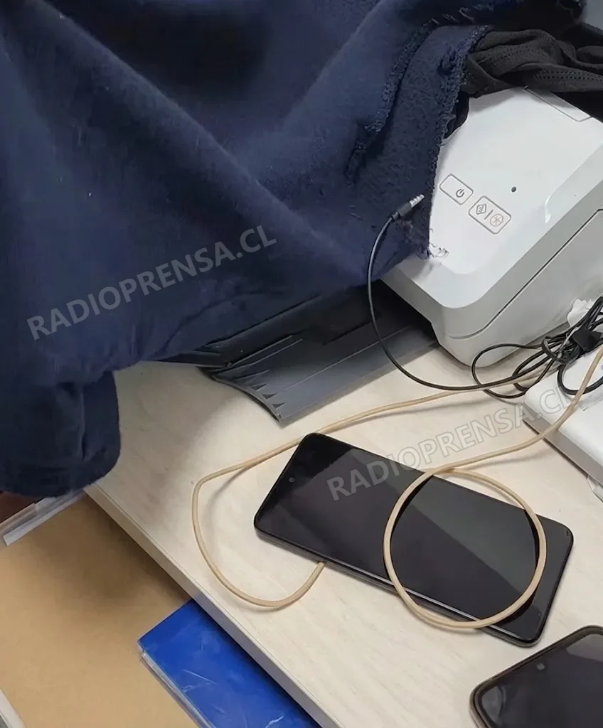 Sorprenden a postulantes cometiendo fraude tecnológico en examen de licencia de conducir en Peñaflor