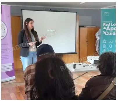 Realizan conversatorio en Curacaví sobre la labor de las personas cuidadoras