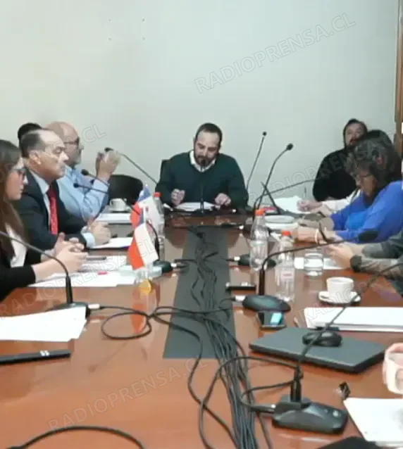 Talagante le declara la guerra a los "autos fantasma": Municipio iniciará retiro masivo de vehículos abandonados