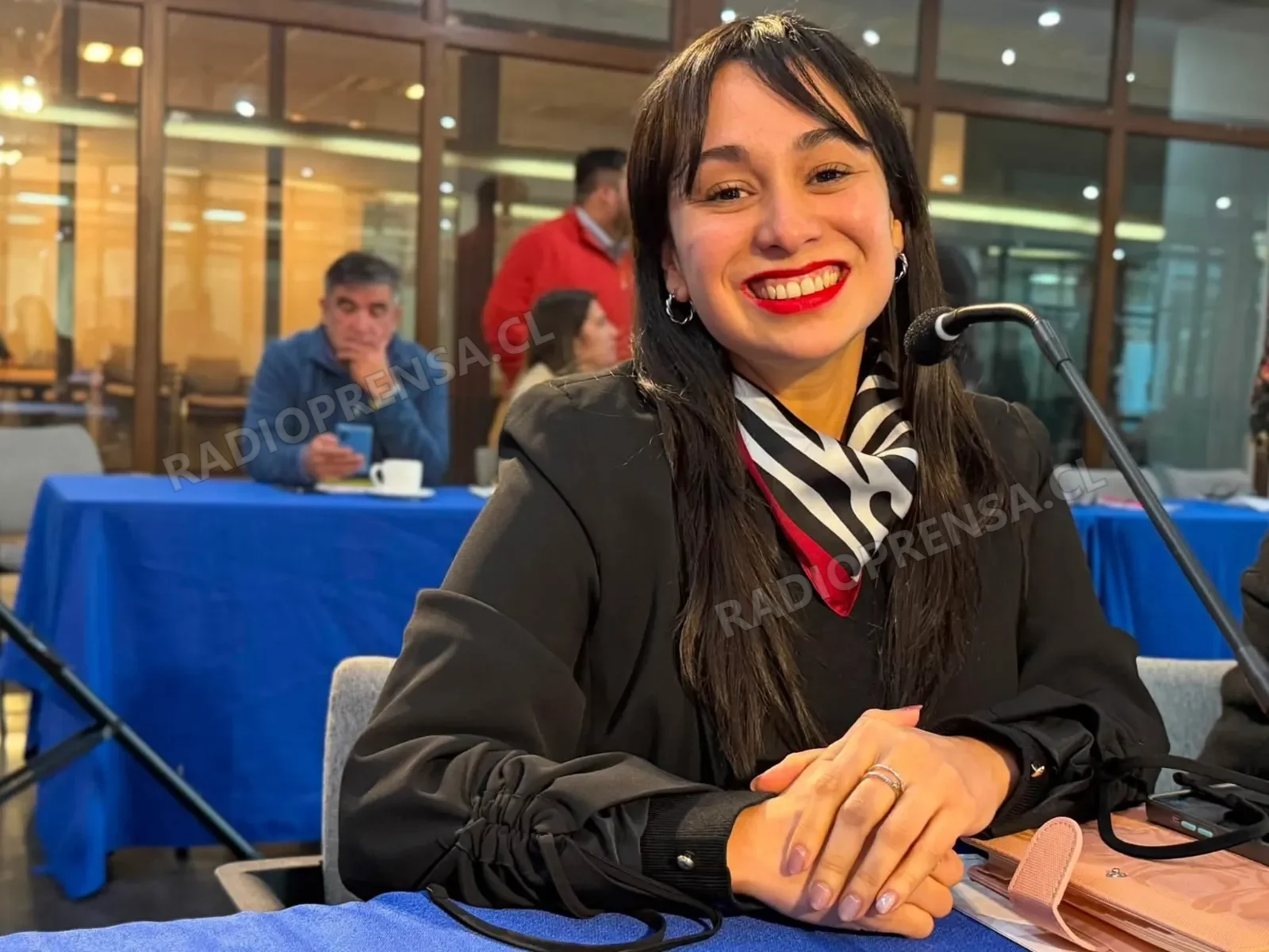 Concejala Palacios oficia a EFE por preocupación ante cierre de pasos peatonales por obras del Tren Alameda-Melipilla