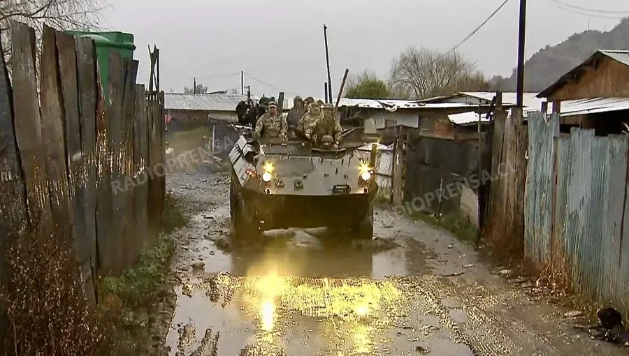 Más de 1.500 personas son evacuadas de campamento en Talagante por riesgo de inundación