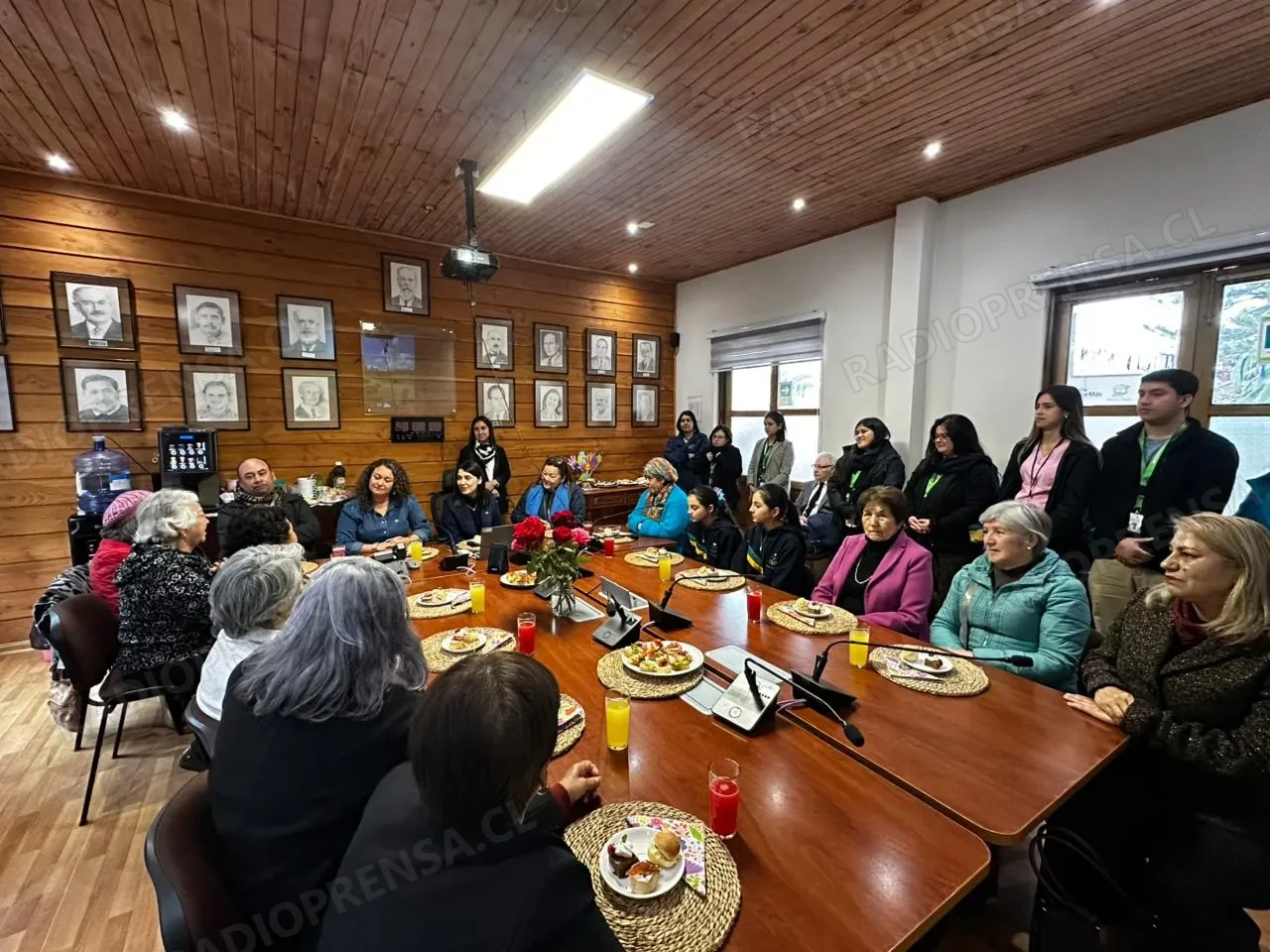 Ministra de la Mujer visita María Pinto para fortalecer compromisos con las mujeres de la comuna