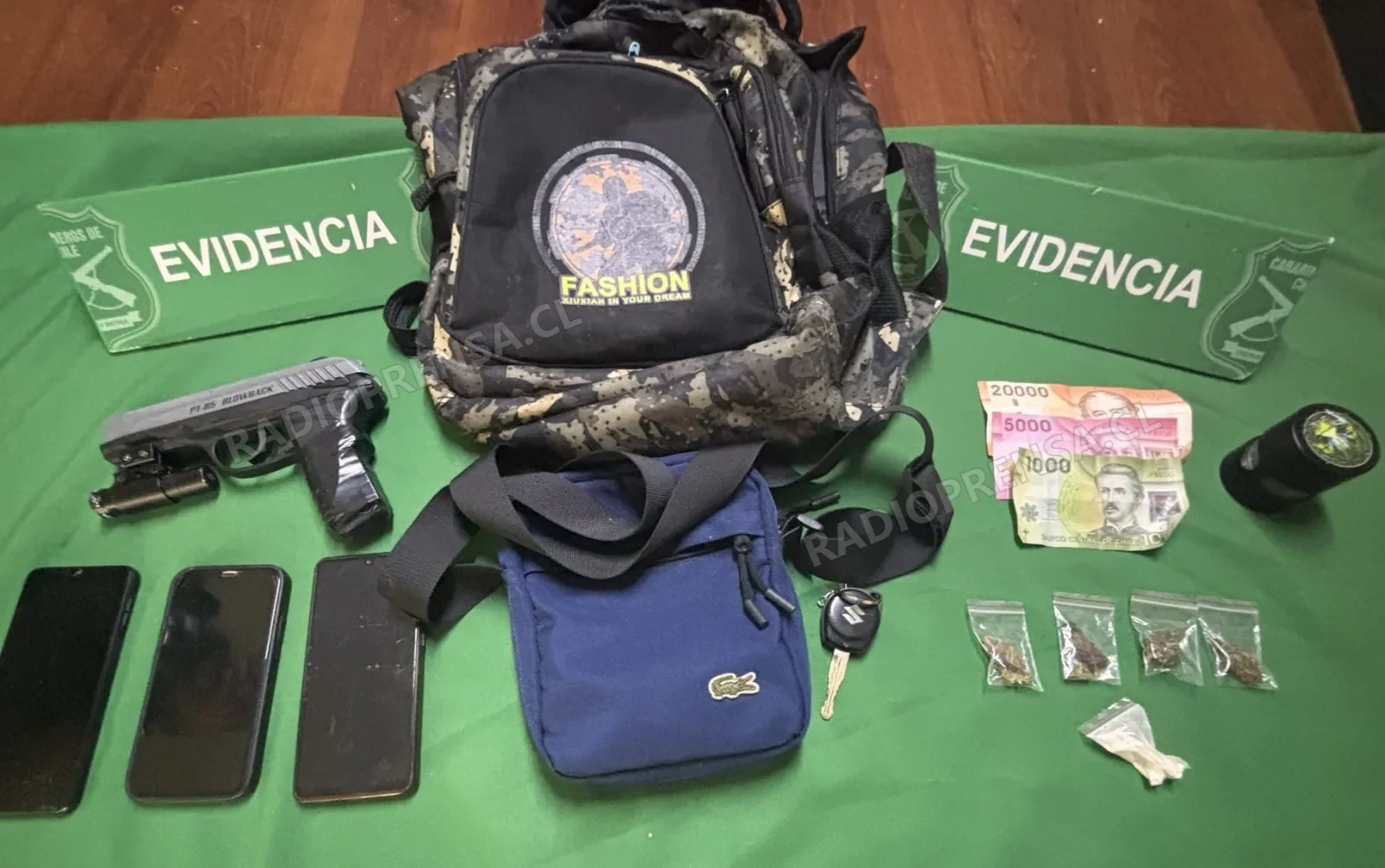 Controles preventivos en Padre Hurtado terminan con dos detenidos por drogas y porte de arma de fantasía