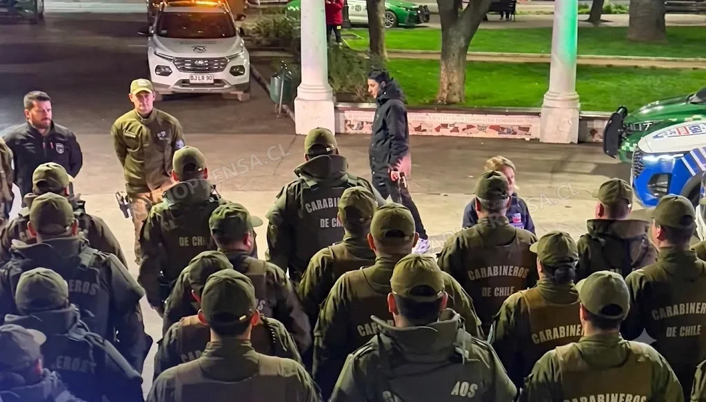 Rondas de impacto dejan detenidos por órdenes pendientes y porte de armas en la provincia de Talagante