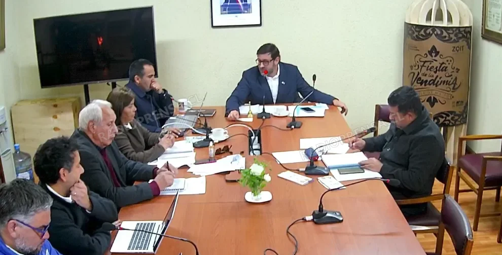 Profesores de Isla de Maipo denuncian el no pago de cotizaciones y amenazan con movilizaciones
