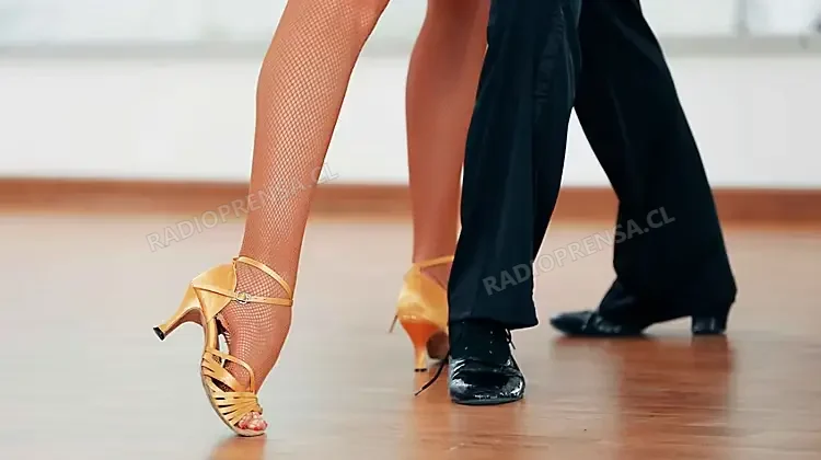 Taller gratuito de salsa y bachata se realizará hoy en Talagante con cupos disponibles