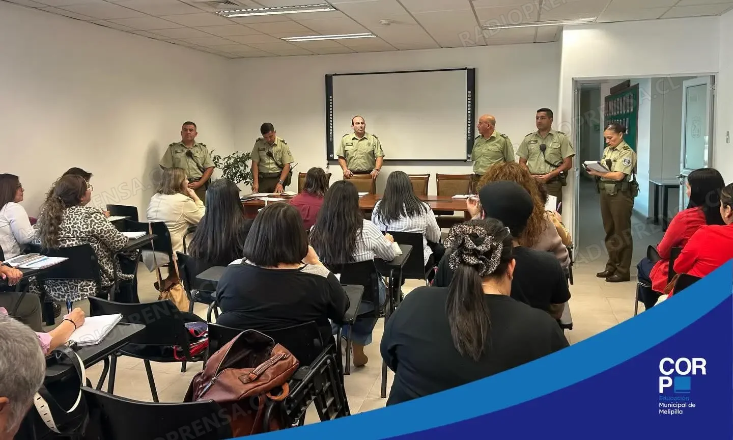 Refuerzan coordinación entre Carabineros y educación municipal de Melipilla para enfrentar contingencias escolares