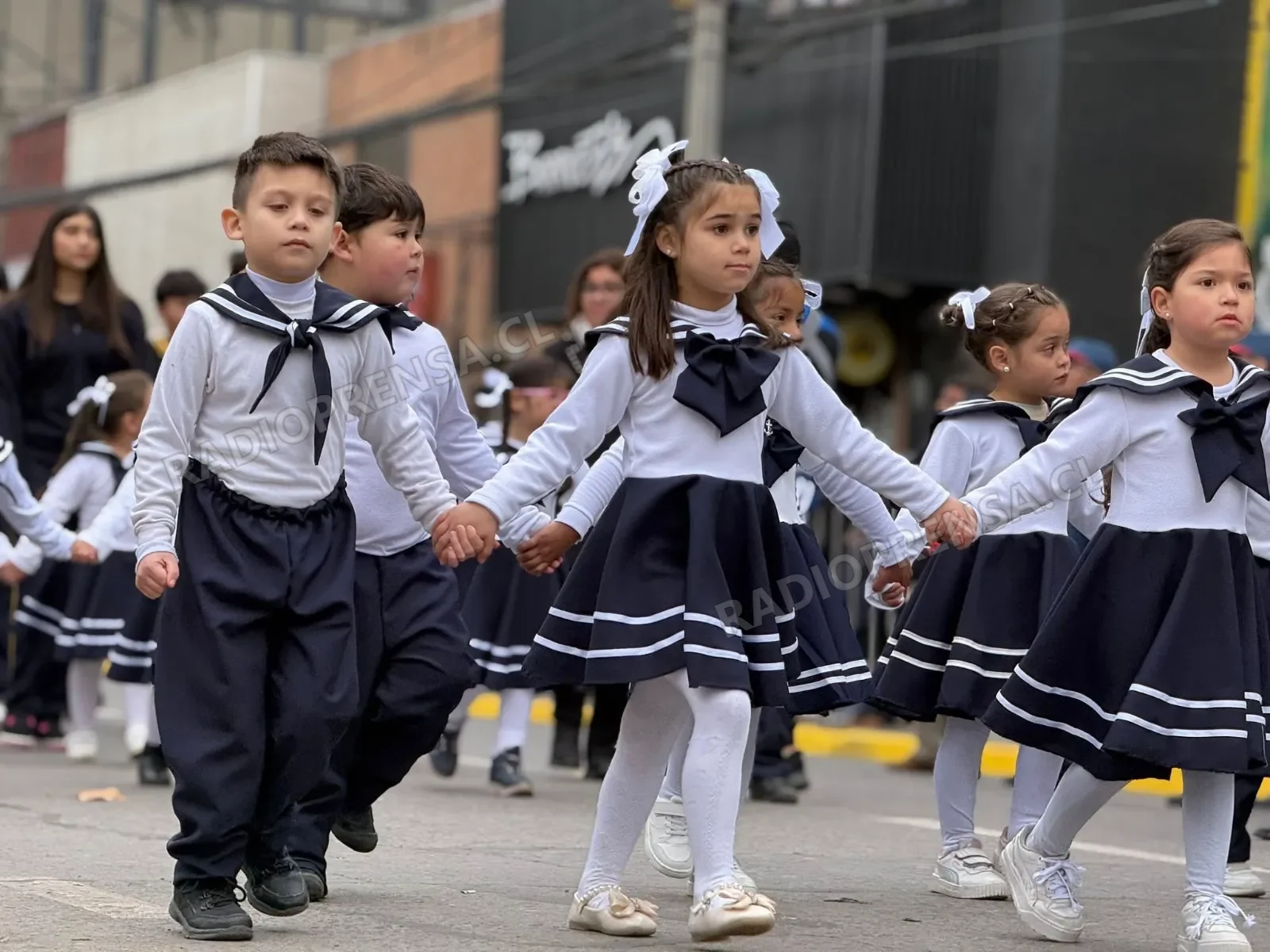 Impecable desfile con motivo del homenaje al teniente Ignacio Serrano