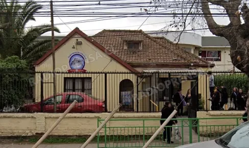 Estudiante de 15 años fue detenido tras riña escolar que dejó lesionada a inspectora en Peñaflor