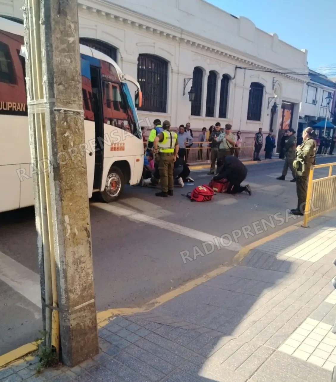 Mujer de 66 años fallece tras ser atropellada por un taxibús en pleno centro de Melipilla