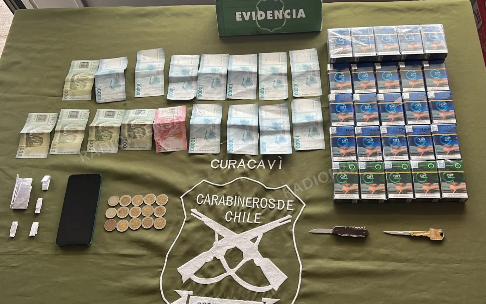 Detienen a hombre en Curacaví con droga, dinero, armas blancas y cigarrillos de contrabando