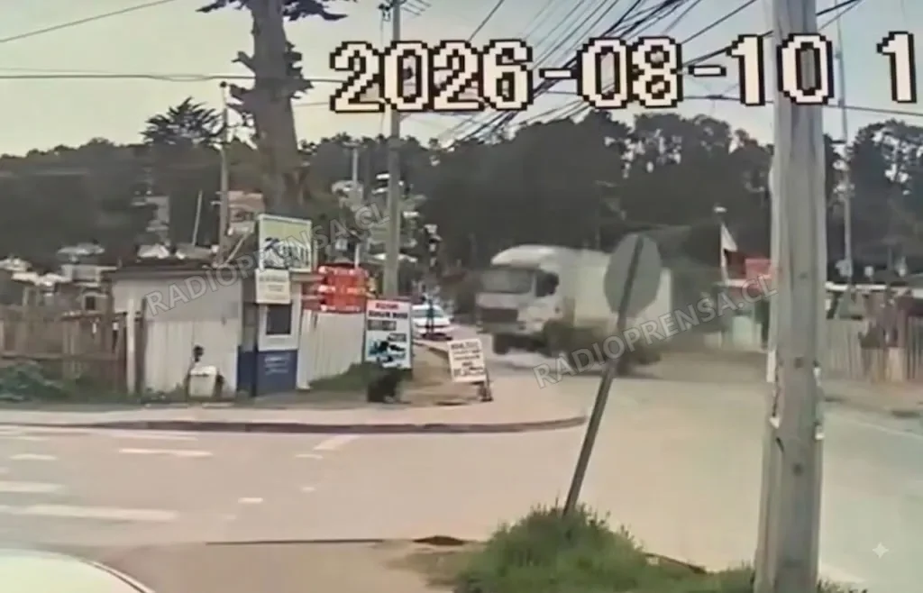 Dos lesionados deja accidente de camión tras presunta falla de frenos en El Tabito