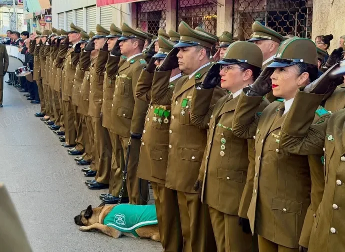 Con formación e izamiento del pabellón, Carabineros de Melipilla marcó su aniversario 99