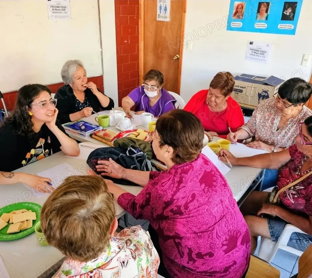 Personas mayores lideran rescate de memoria en Isla de Maipo