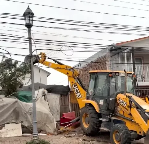 Operativo municipal y policial concretó la demolición de una "narco-casa" recuperada en Padre Hurtado