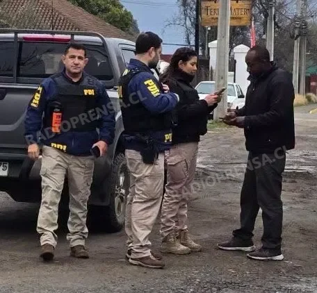 En el marco de una instrucción nacional, PDI realiza masivo control migratorio en Talagante, El Monte e Isla de Maipo