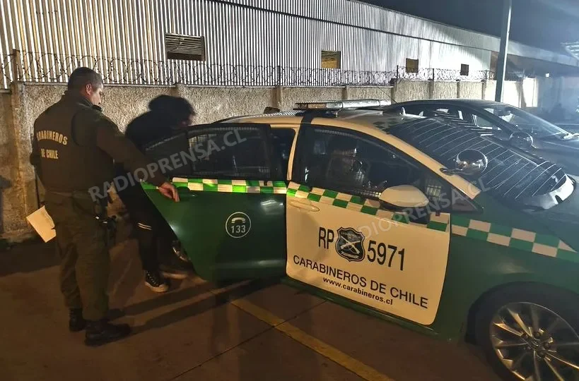 Carabineros detienen en Isla de Maipo a mujer que permanecía prófuga de la justicia