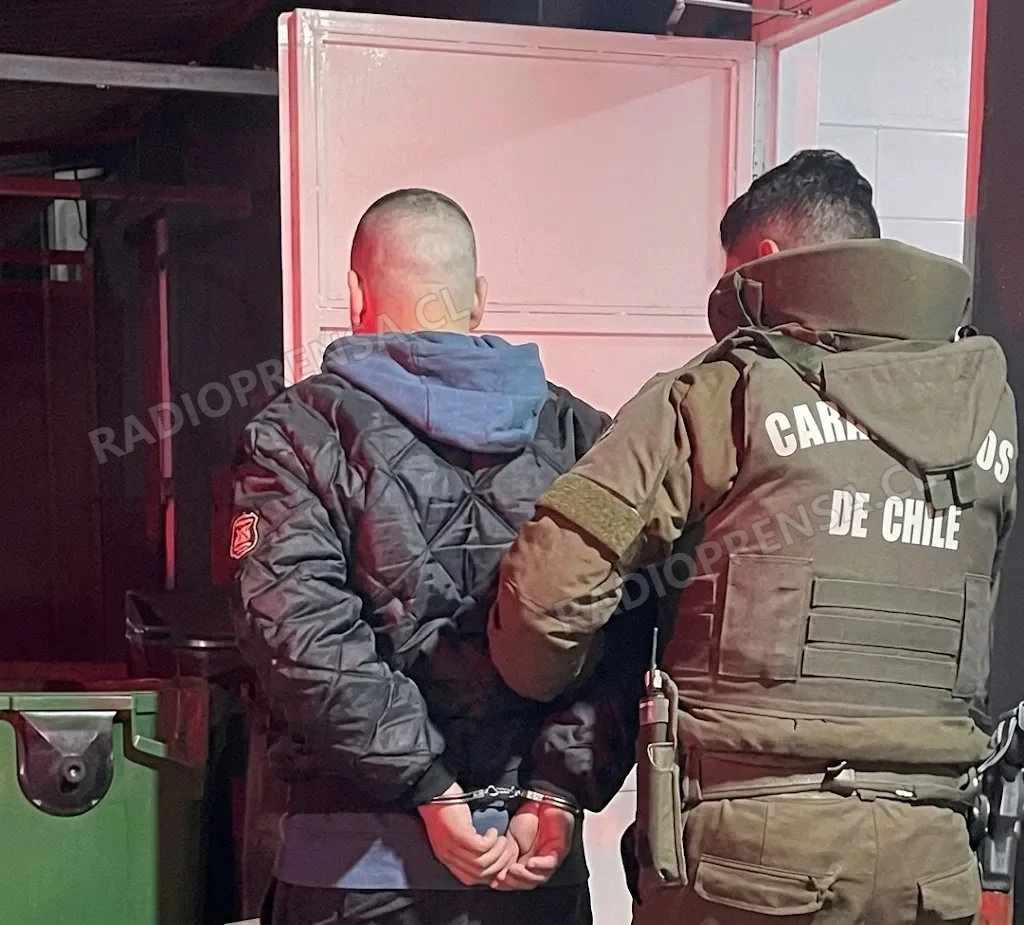 Hombre es detenido en Padre Hurtado tras ser sorprendido con un revólver y ocho cartuchos