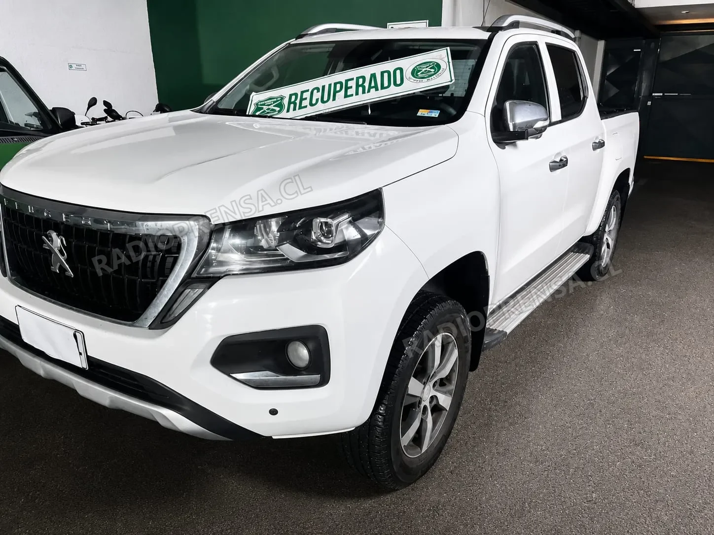 SIP de Carabineros recupera camioneta con encargo por robo y detiene a conductor