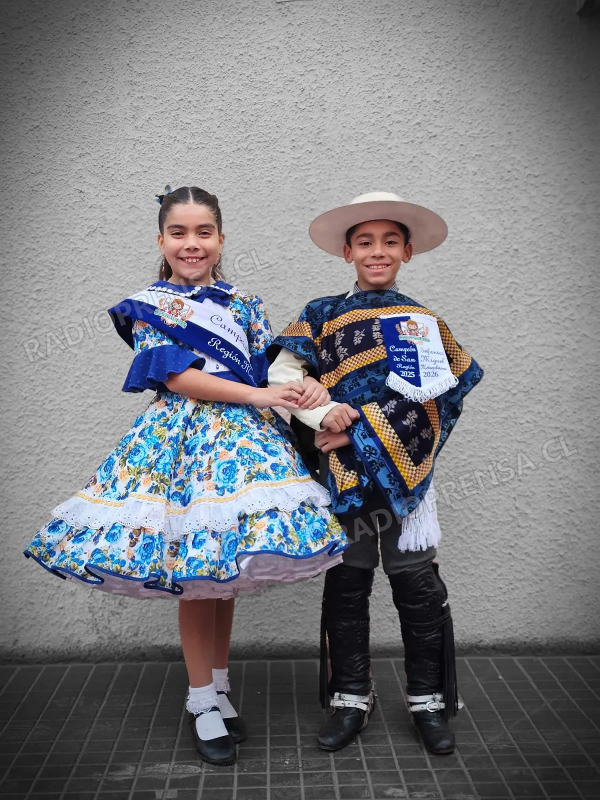 Campeones regionales de cueca de Melipilla buscan apoyo para representar a la Región Metropolitana en campeonato nacional