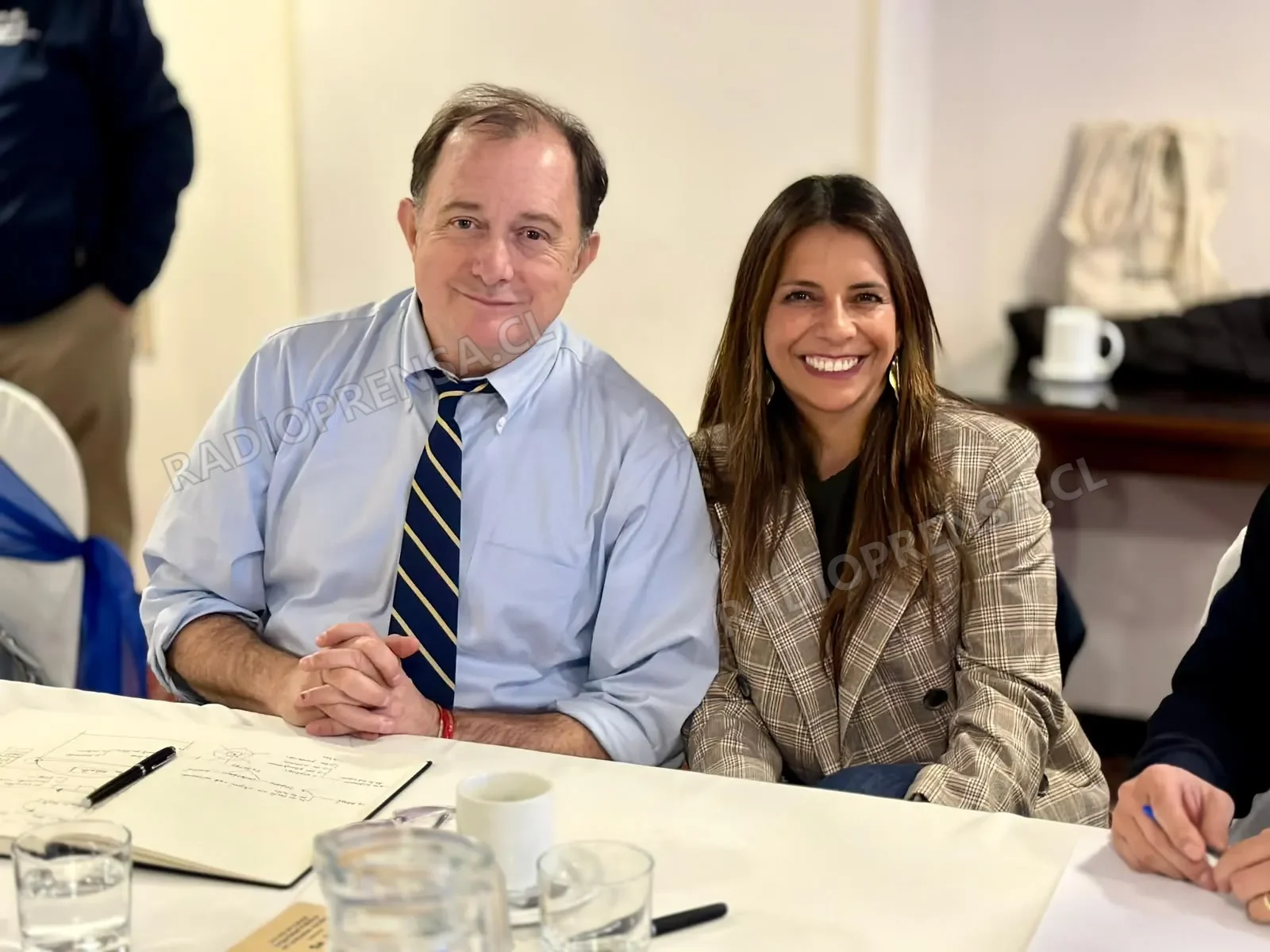 Paula Gárate plantea urgencias habitacionales de Melipilla en reunión con el ministro Iván Poduje