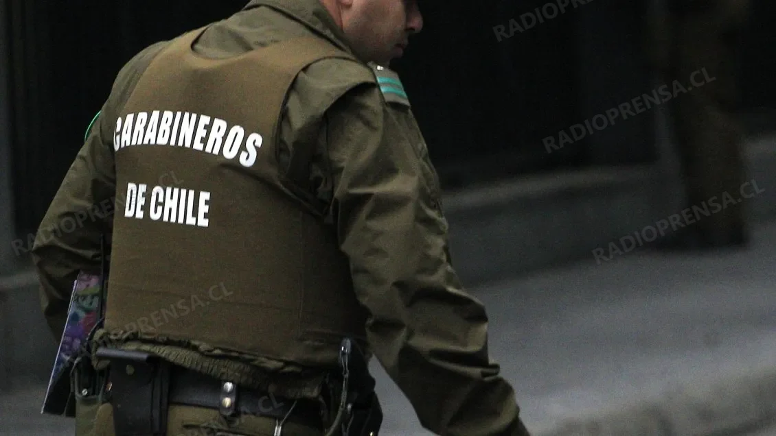 Conductor se da a la fuga tras embestir a adulto y menor en Curacaví