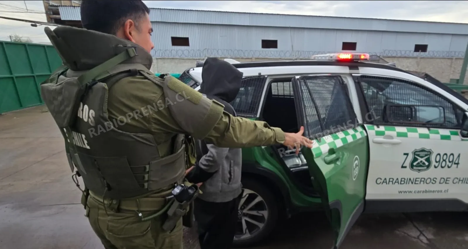 Detienen a vendedor de cigarrillos de contrabando durante fiscalización en feria libre de Isla de Maipo