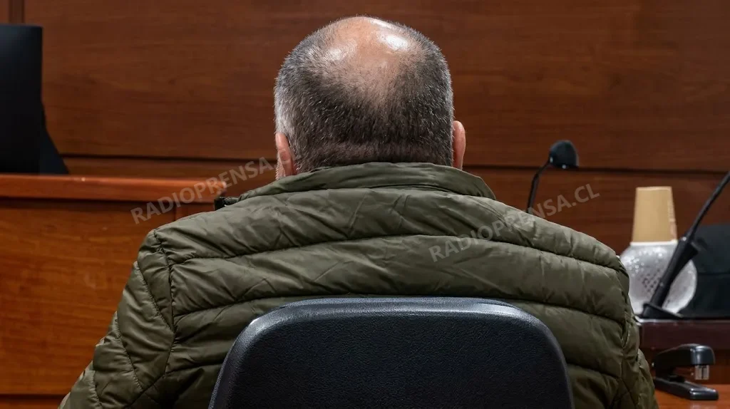 Profesor de matemáticas enfrenta juicio por abuso sexual contra exalumna en San Antonio