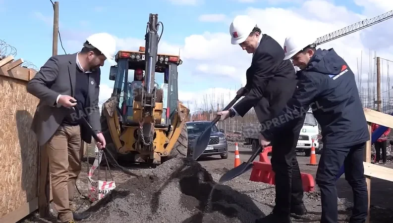 Entregan cerca de 1.200 subsidios y colocan primera piedra de megaproyecto habitacional en Padre Hurtado