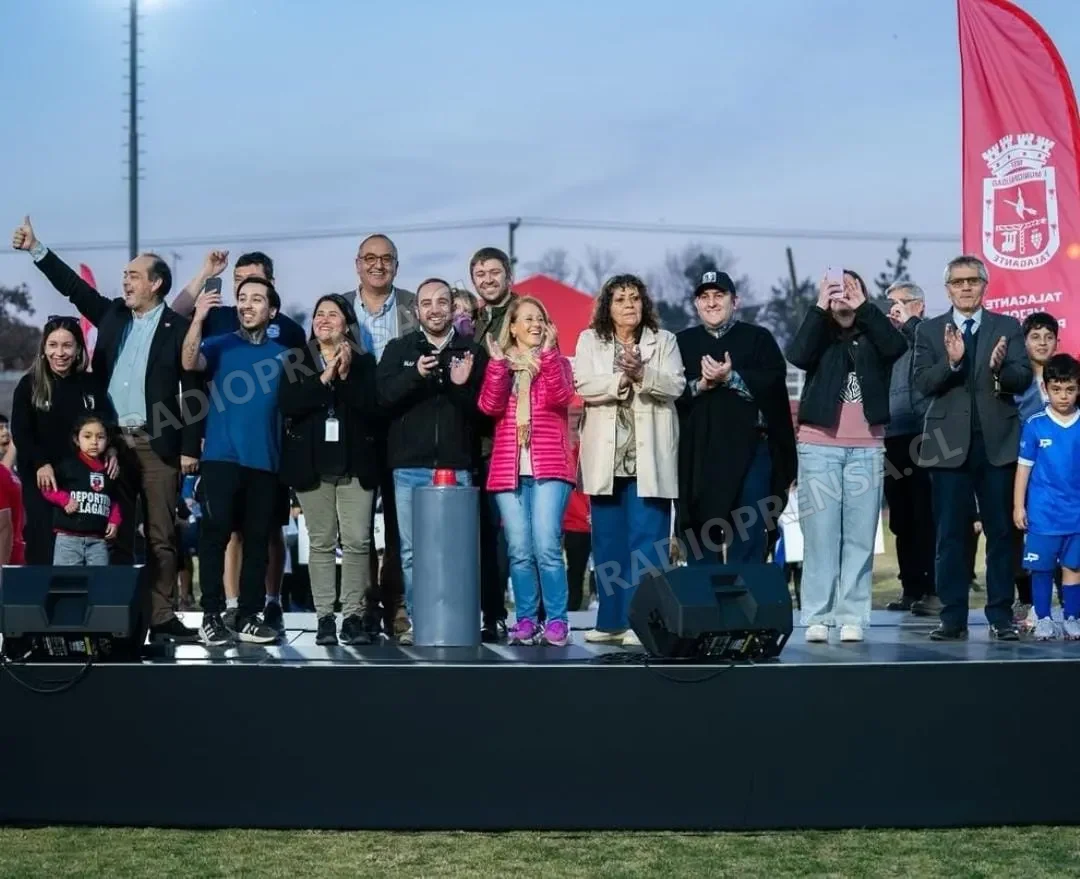 Talagante reinauguró el estadio Lucas Pacheco Toro con mejoras en iluminación y graderías