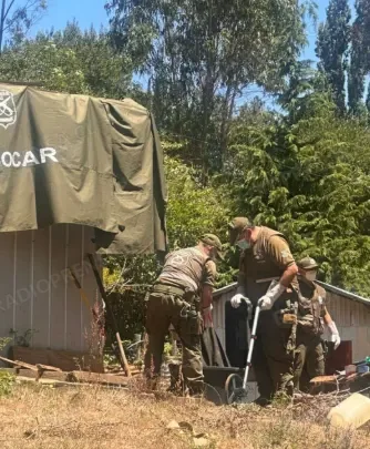 Hallan restos humanos en terreno de mujer asesinada en Máfil
