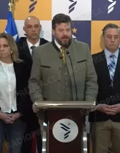 Republicanos anuncia apoyo a proyecto de indulto para uniformados por hechos del 18-O