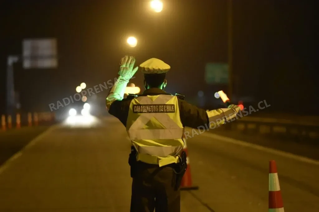 Control vehicular conjunto de Carabineros y SENDA deja cuatro detenidos en Curacaví