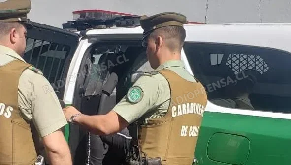 Detienen a sujeto acusado de vender droga en el sector El Llano