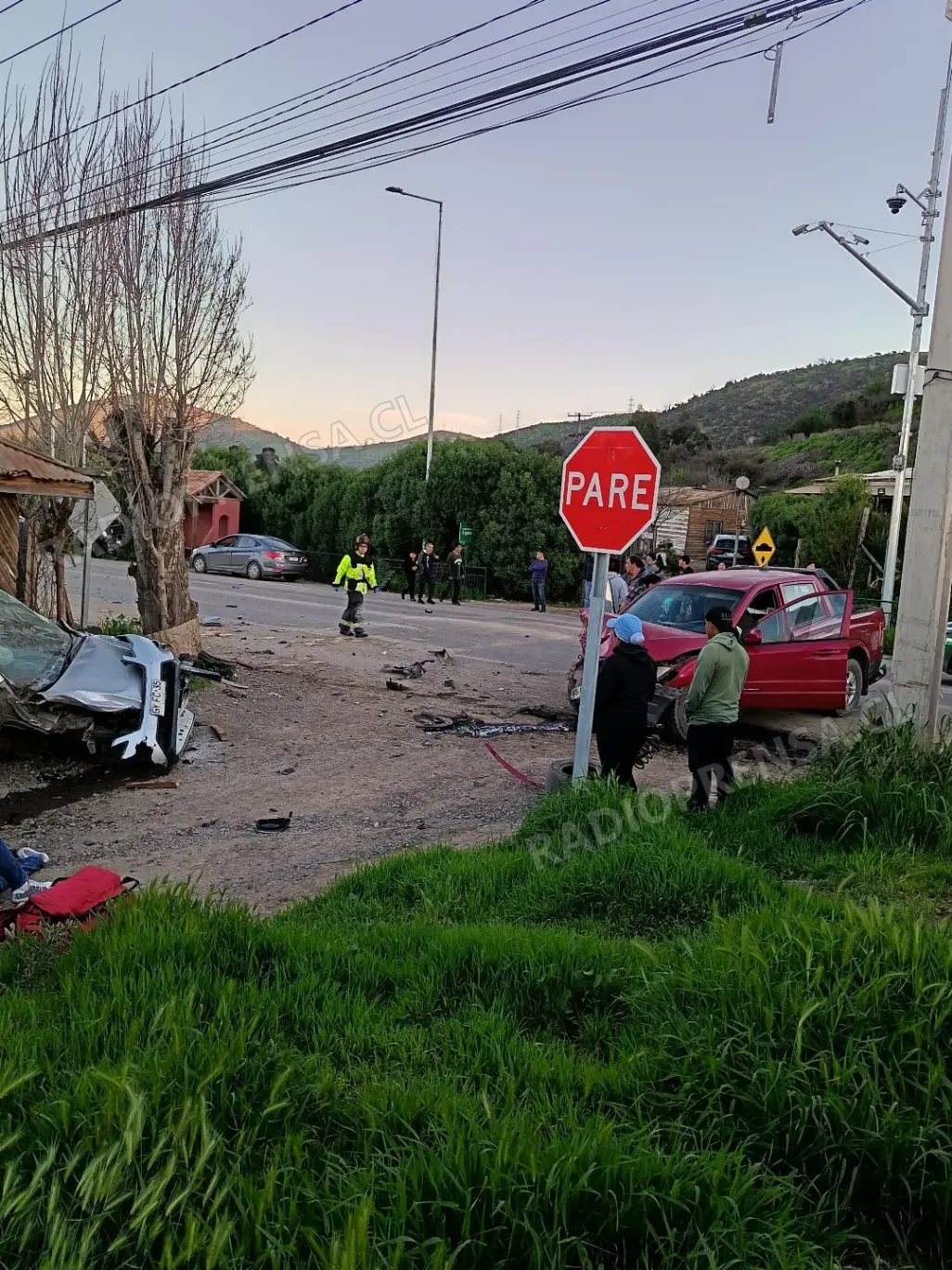 Siete detenidos tras persecución que terminó con triple colisión en sector Esmeralda de Melipilla