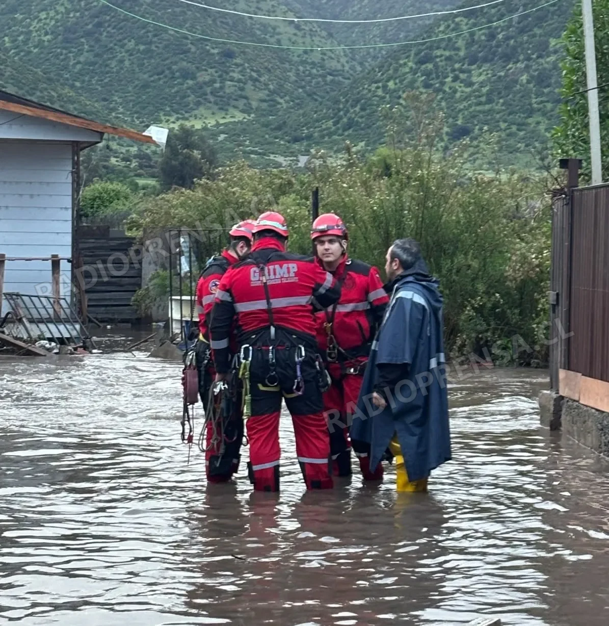 Alcalde de Talagante acusa falta de apoyo de Senapred y de la Seremi de seguridad pública ante nuevas evacuaciones en el campamento Ribera del Río