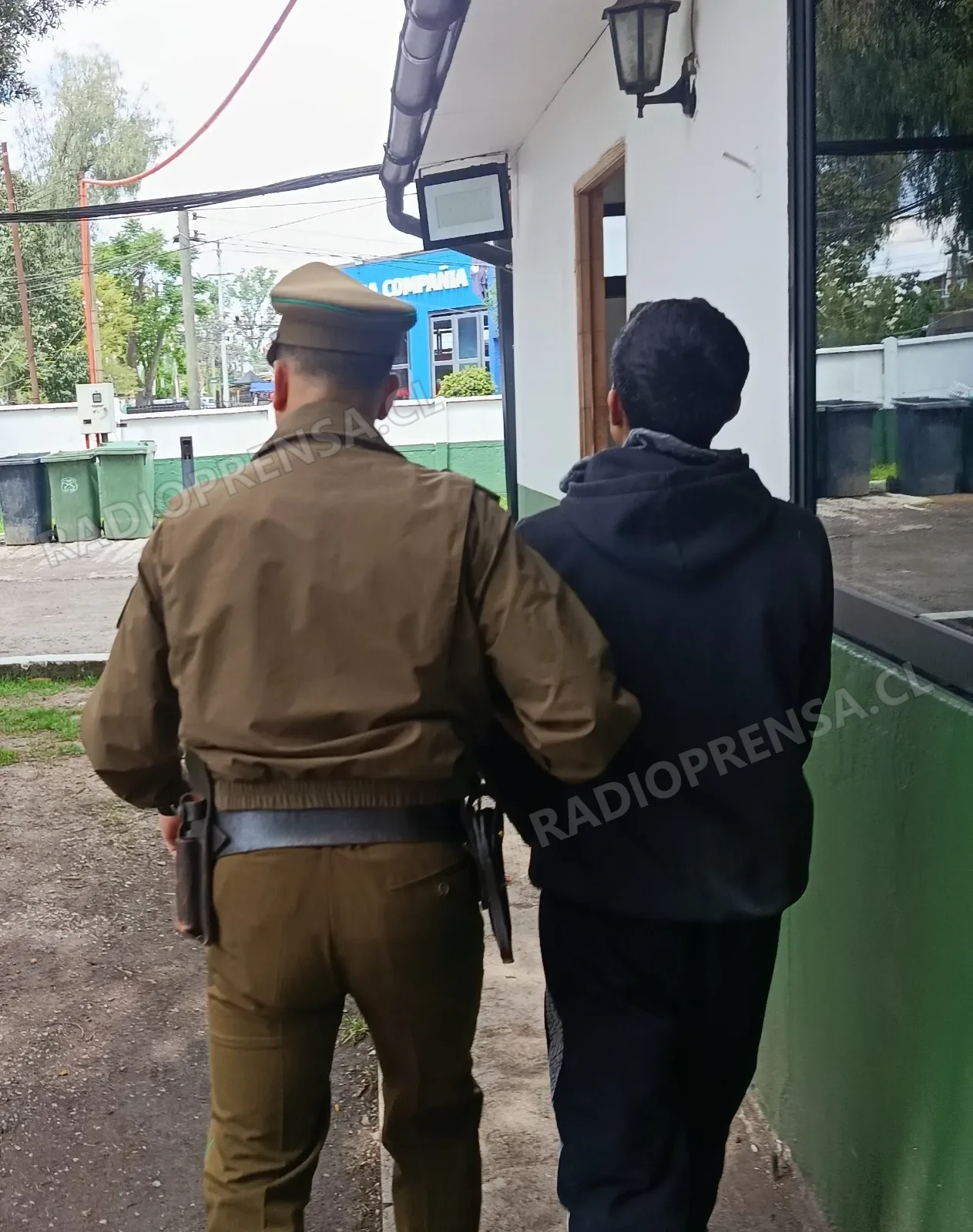 Detienen a conocido mechero tras robar 40 bolsas de camarones en supermercado de Talagante