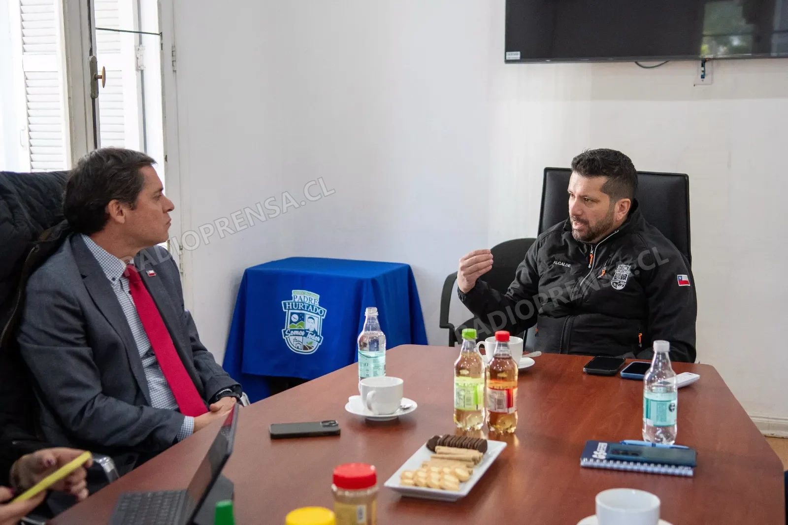 Alcalde de Padre Hurtado sostuvo reunión con Seremi de Economía para impulsar proyectos de desarrollo comunal