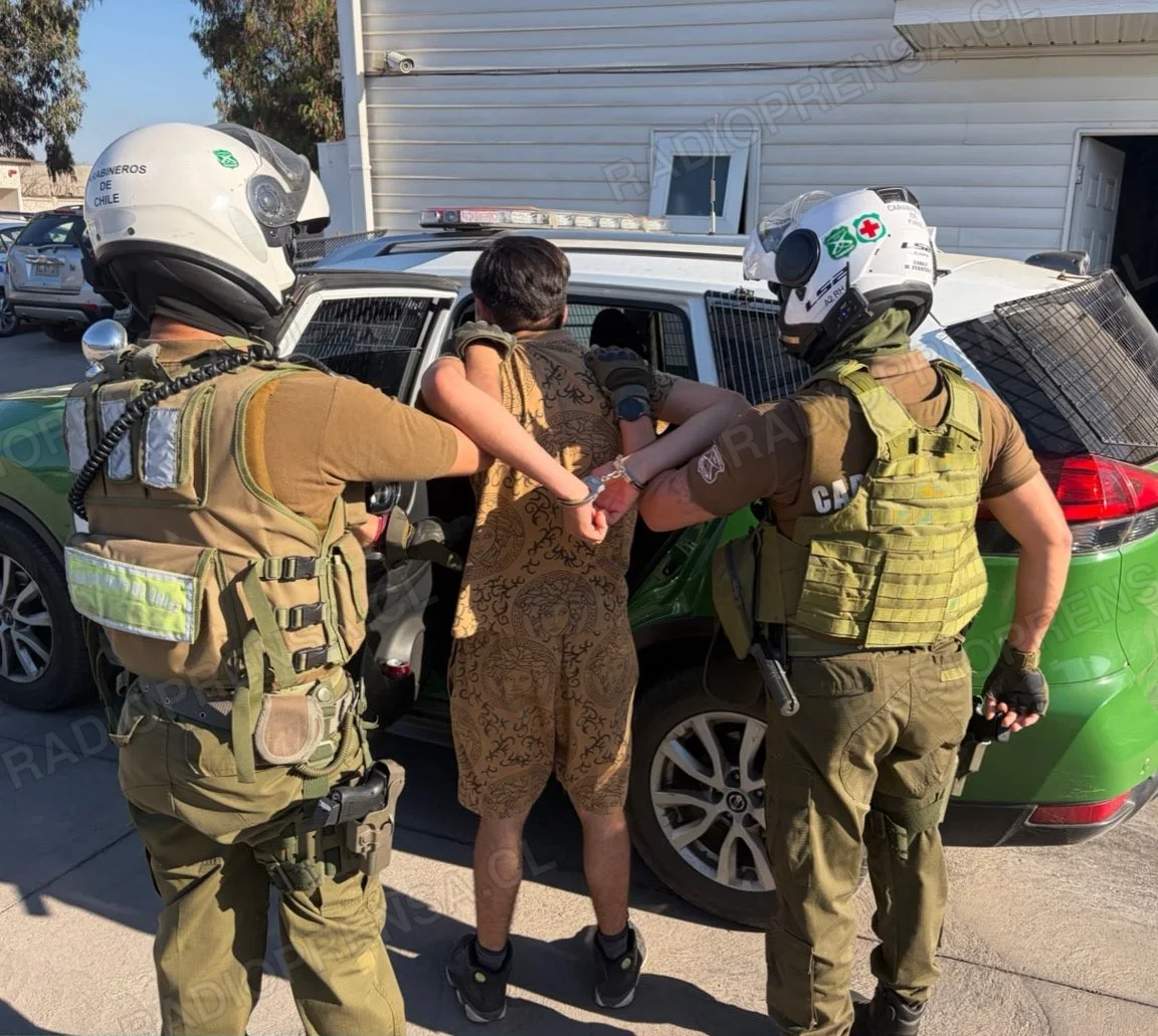 Carabineros de Isla de Maipo detiene a dos sujetos tras violento control de identidad