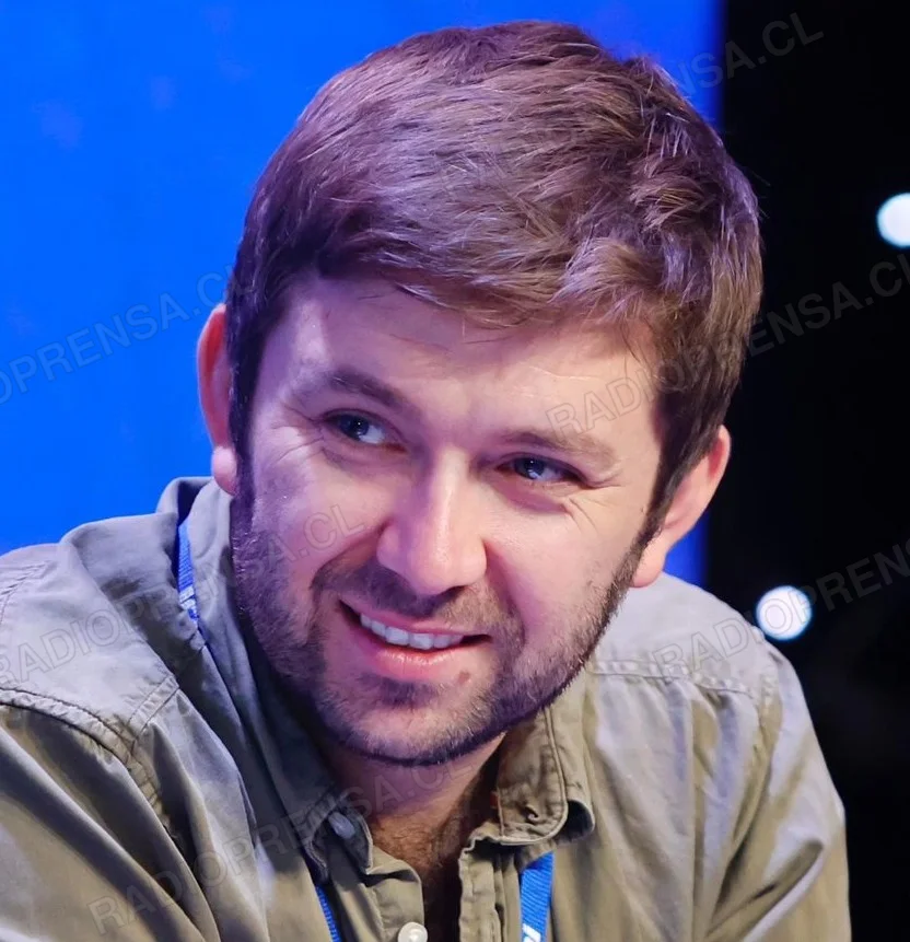 Diputado Jaime Coloma analiza en terreno alcance de medidas gubernamentales ante alza de combustibles