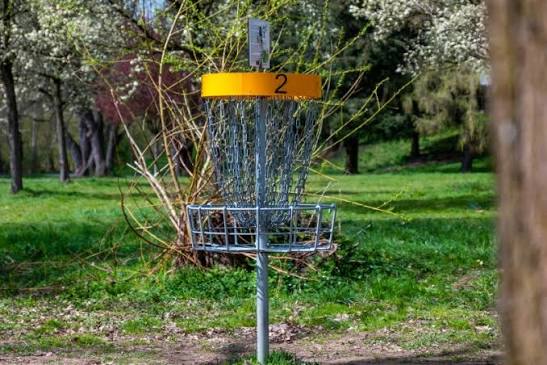 Lotników DiscGolfPark disc golf course in Kraków, Lesser Poland Voivodeship